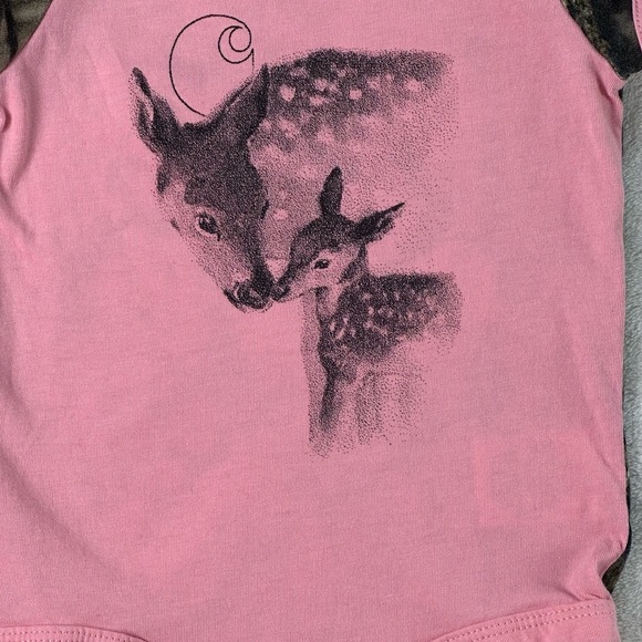 🌸3/$15🌸 CARHARTT Pink Mossy Oak Hunting Deer Camo Sleeve Baby Girls Bodysuit 6M - Picture 3 of 13